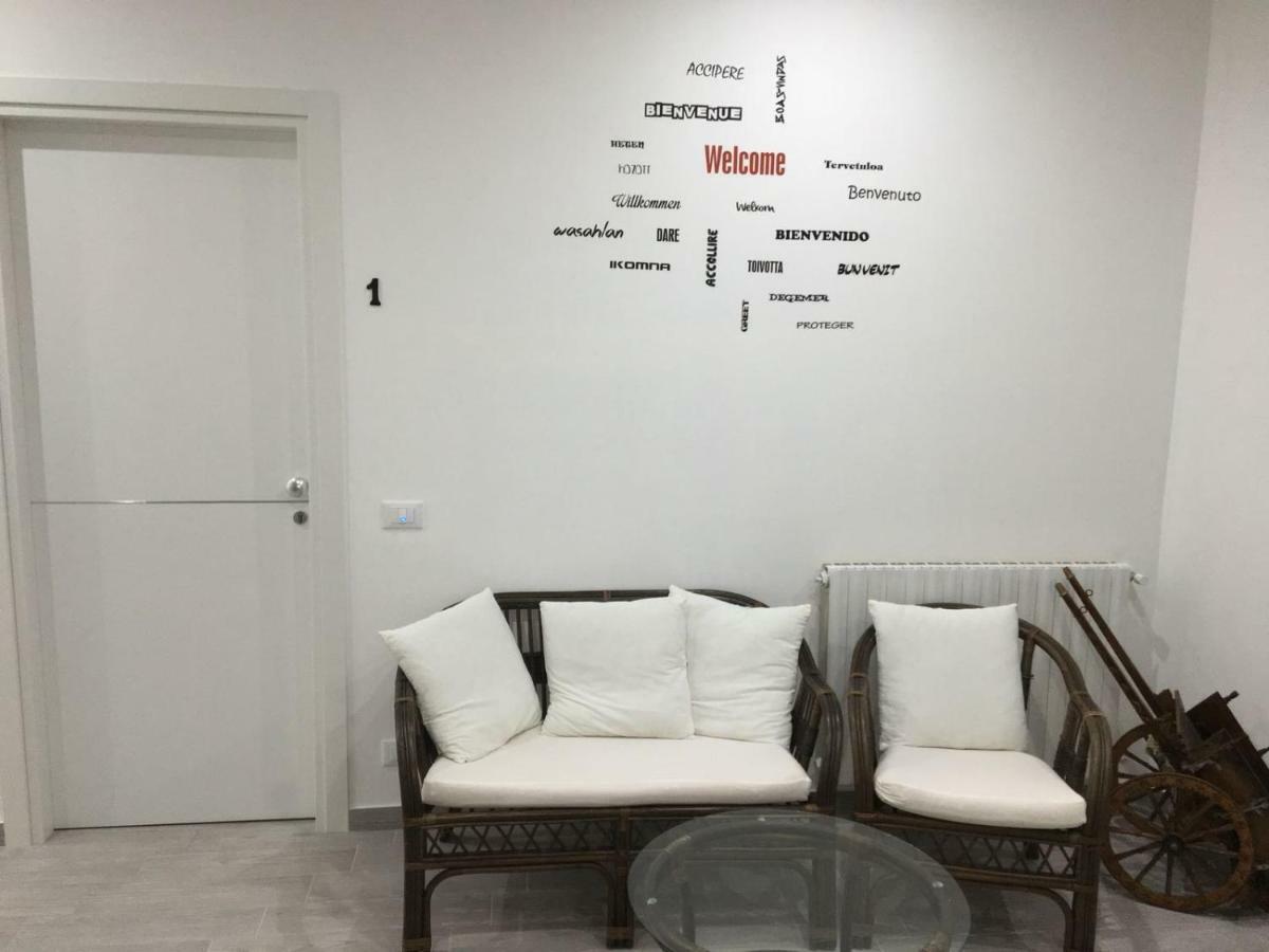 La Ruota B&B แตร์ราซีนี ภายนอก รูปภาพ