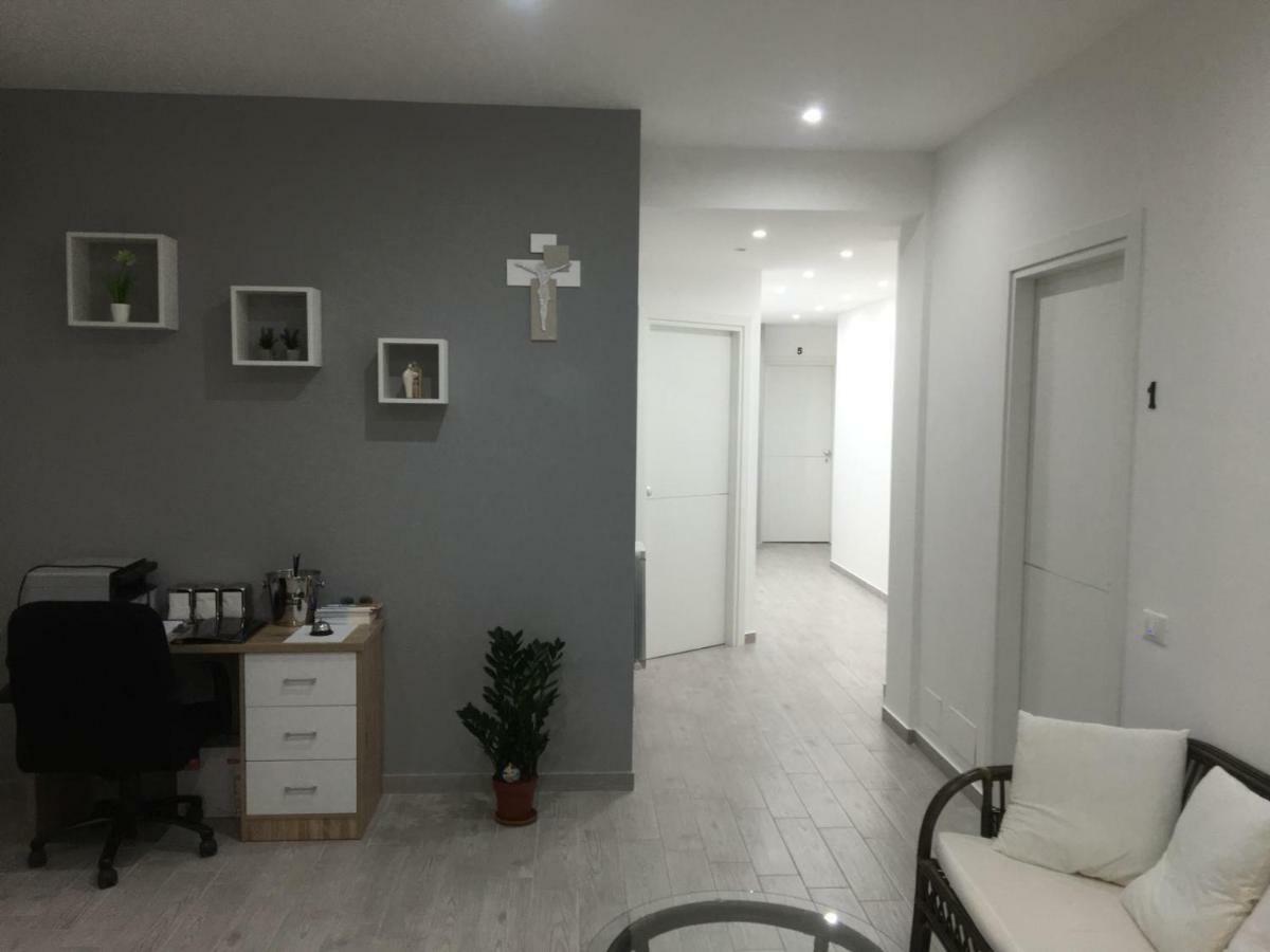 La Ruota B&B แตร์ราซีนี ภายนอก รูปภาพ