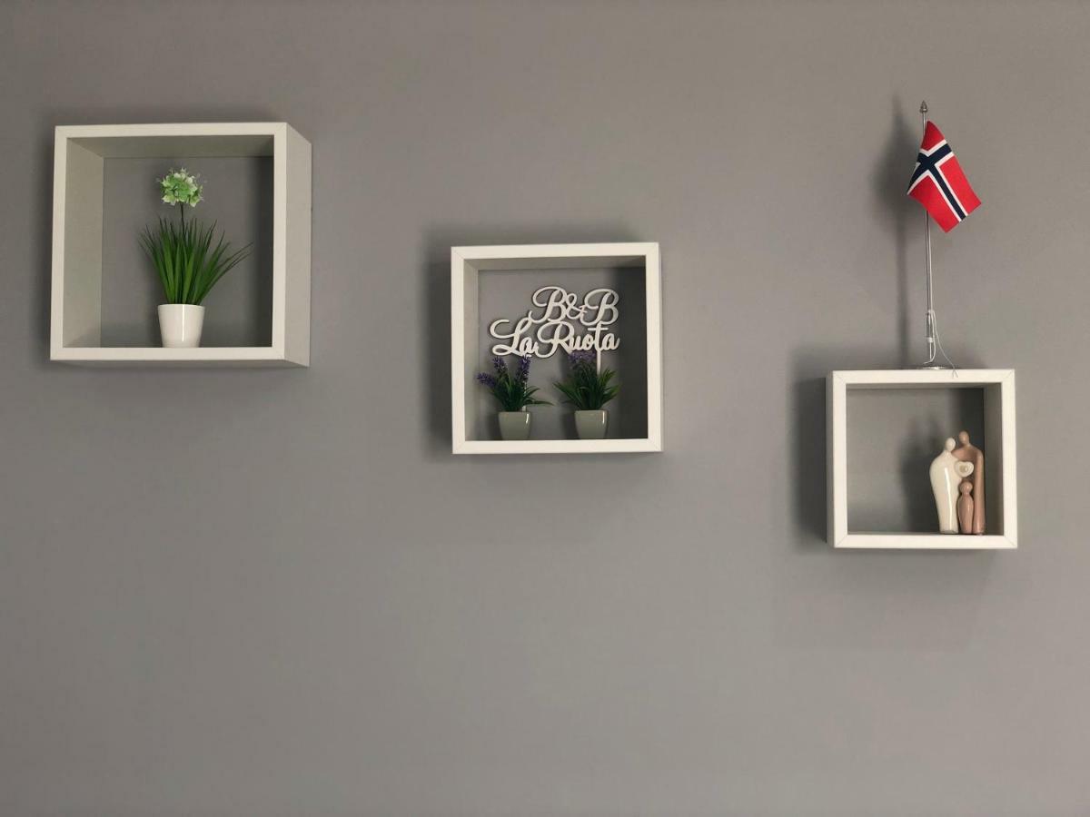 La Ruota B&B แตร์ราซีนี ภายนอก รูปภาพ