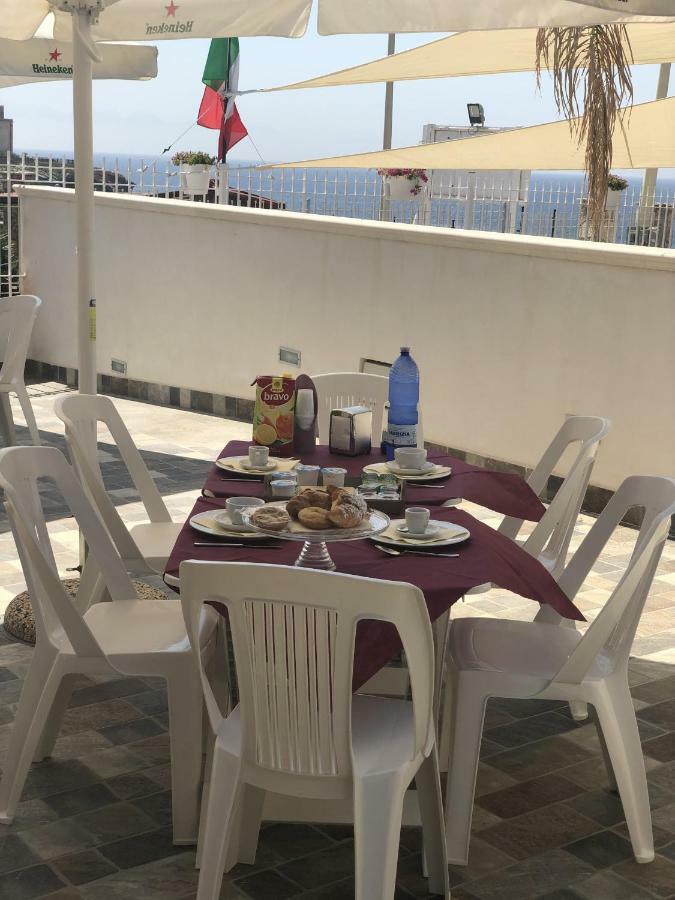 La Ruota B&B แตร์ราซีนี ภายนอก รูปภาพ